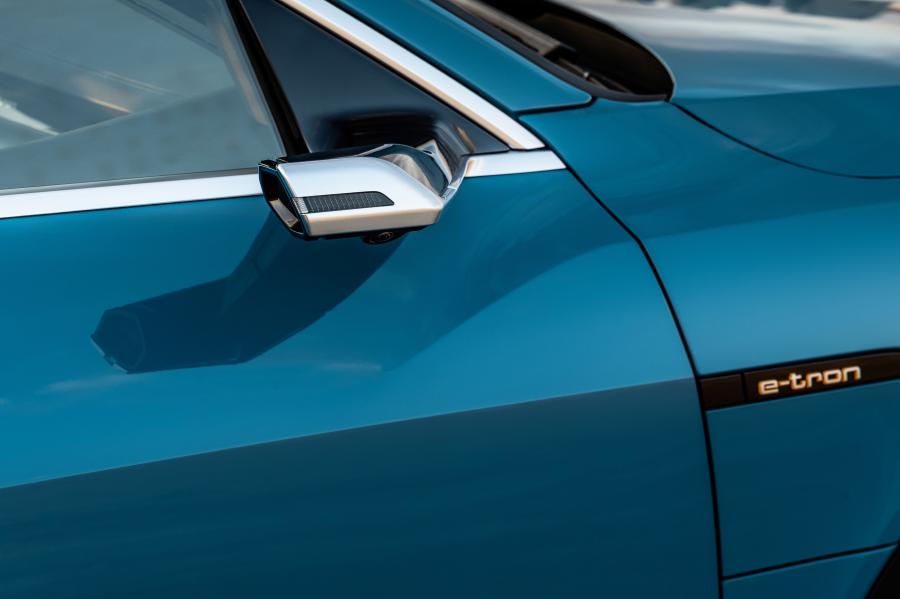 Детали экстерьера Audi e-tron 55 Quattro 2019 года  (WW) (фото 67 из 452)